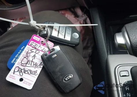 2020 Kia Optima Se z USA, uszkodzony, nr VIN 5XXGT4L31LG450360